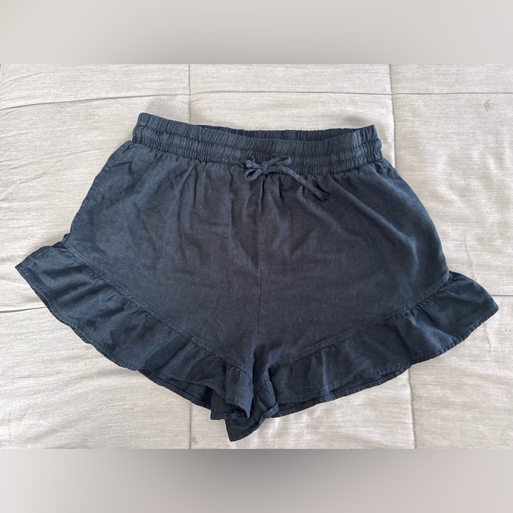Black High Waist Ruffle Hem Shorts